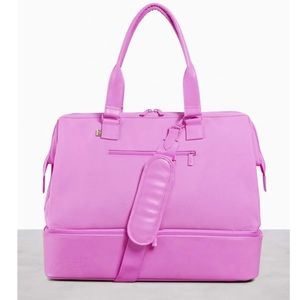 Beis weekender bag! Tags still on. Used 3 times